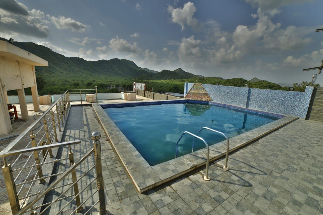 Rooftop Swimming Pool